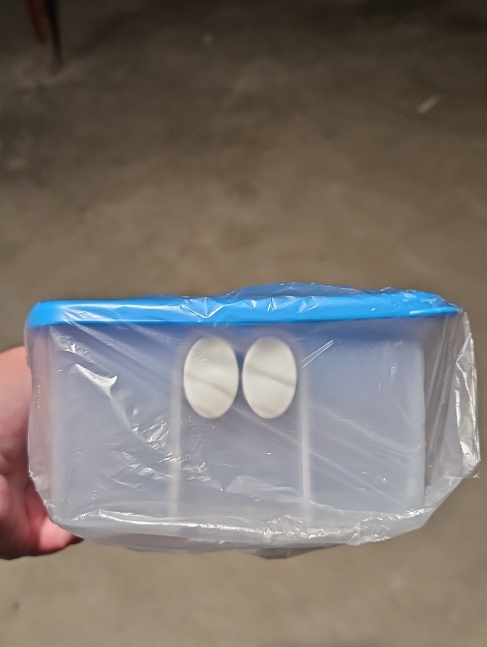 Tupperware FridgeSmart Container - Picture 3 of 3